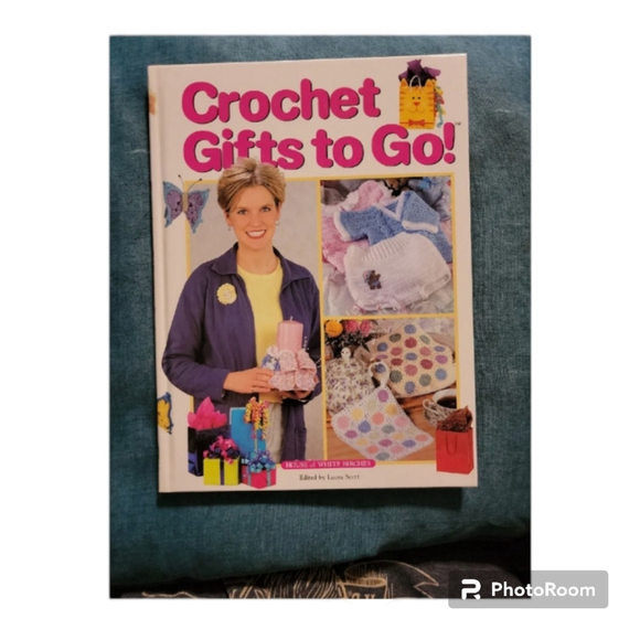Crochet Gifts to Go Laura Scott Craft Book - Picture 1 of 6